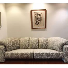 お客様が30年ほど前に購入、愛用されていたソファの張り替え
