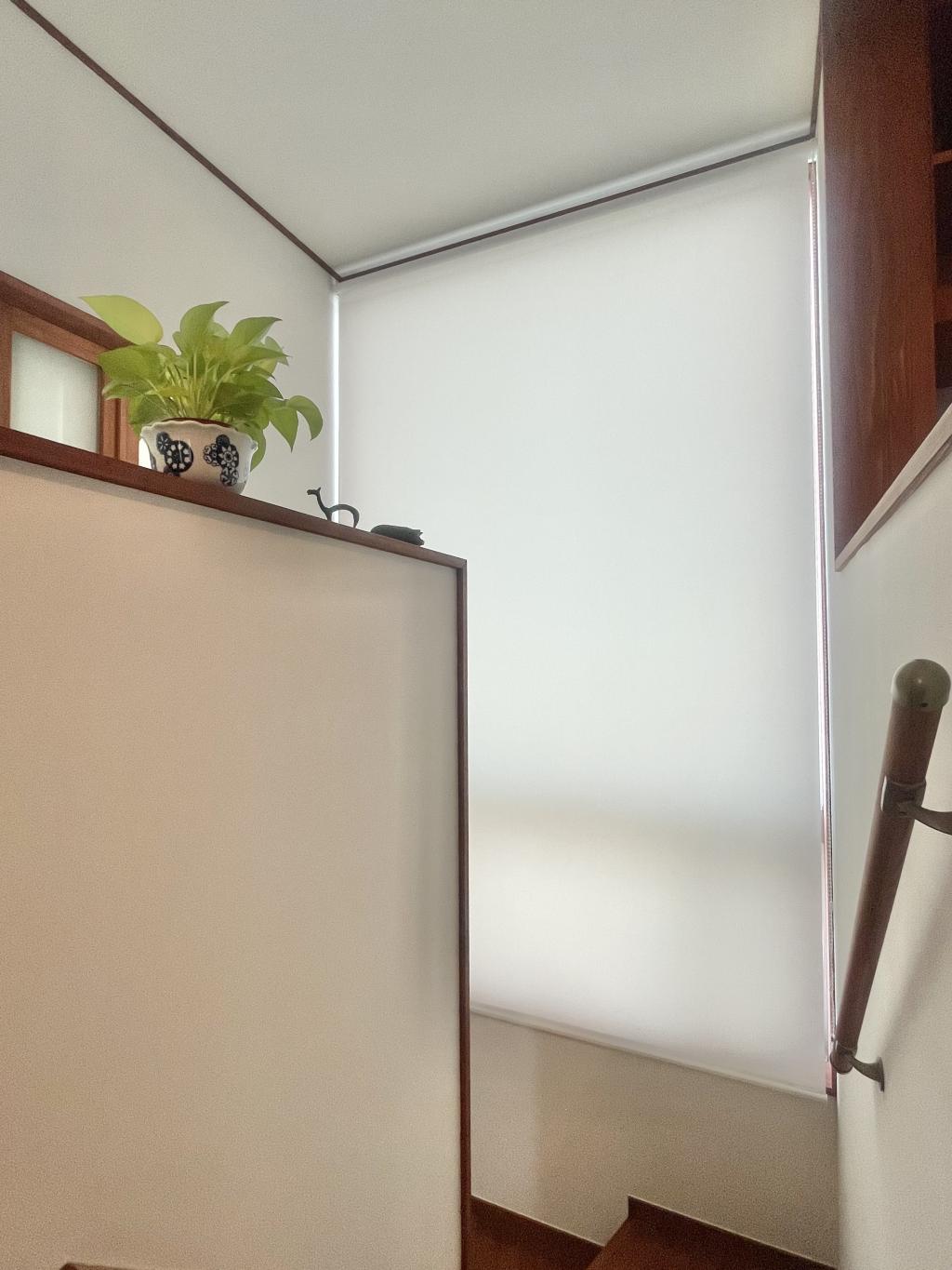 遮熱ロールスクリーン