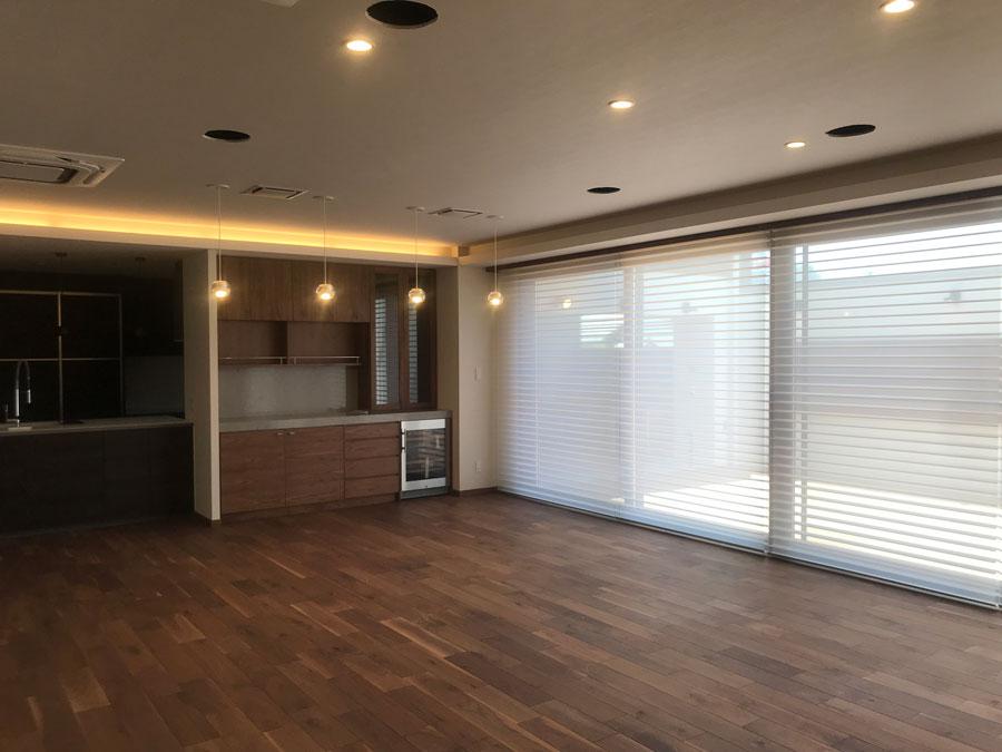 美しいシルエットと柔らかい雰囲気のシルエットシェード